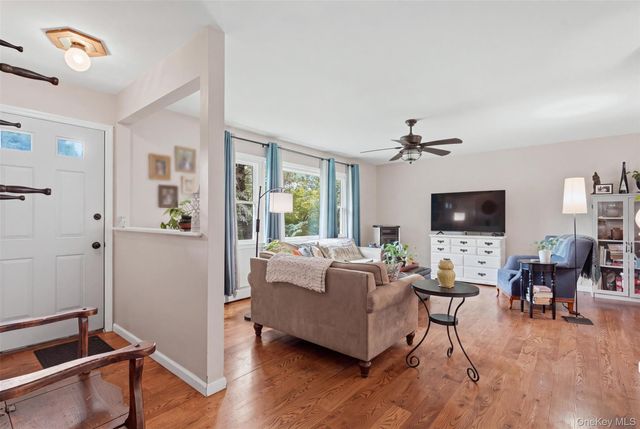 35 Beverly Drive, Warwick, NY 10990