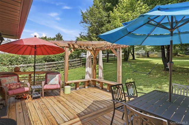 35 Beverly Drive, Warwick, NY 10990
