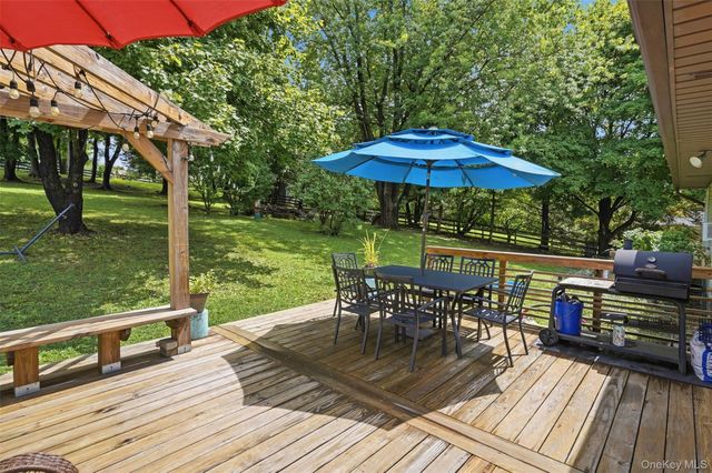 35 Beverly Drive, Warwick, NY 10990