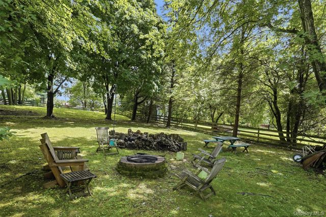 35 Beverly Drive, Warwick, NY 10990