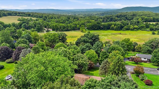 35 Beverly Drive, Warwick, NY 10990