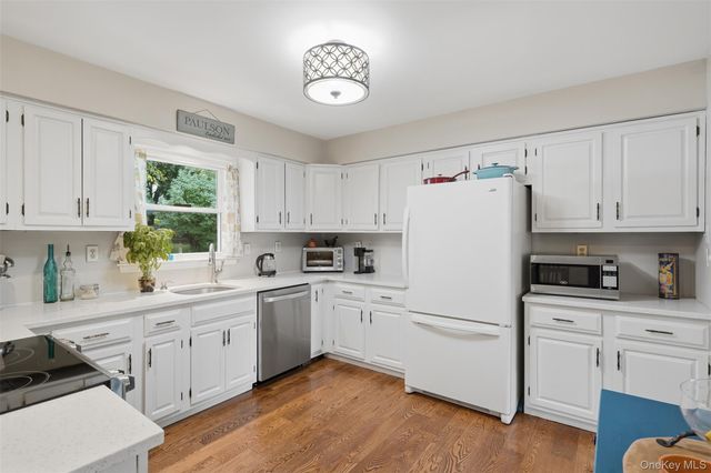 35 Beverly Drive, Warwick, NY 10990