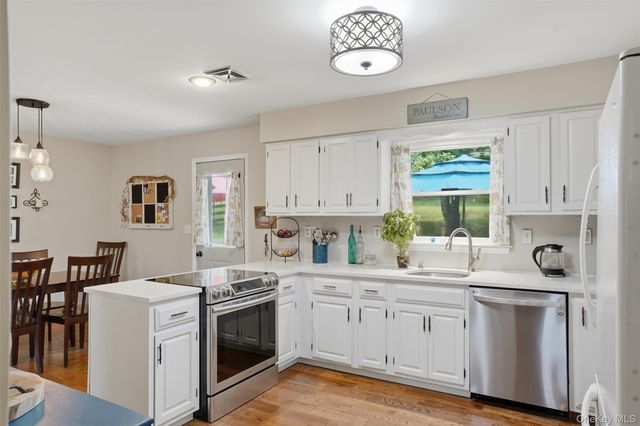35 Beverly Drive, Warwick, NY 10990