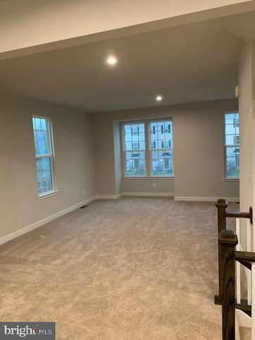 1926 SPEARFISH CT, Newark, DE 19702