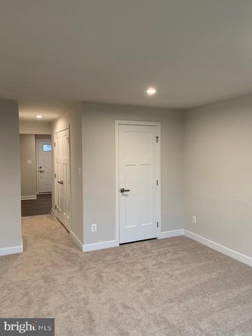 1926 SPEARFISH CT, Newark, DE 19702