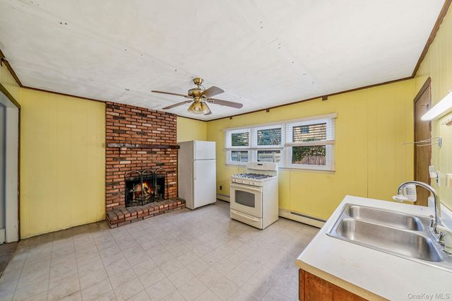 120 Rustic Road, Port Jefferson, NY 11777