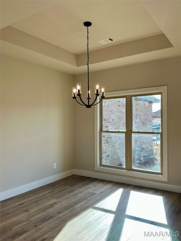 638 Chanlee Drive, Deatsville, AL 36022