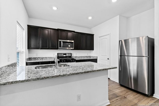 6009 Cooper Cash, San Antonio, TX 78252