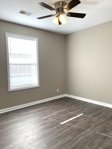 604 Cory Dr, Clarksville, TN 37040
