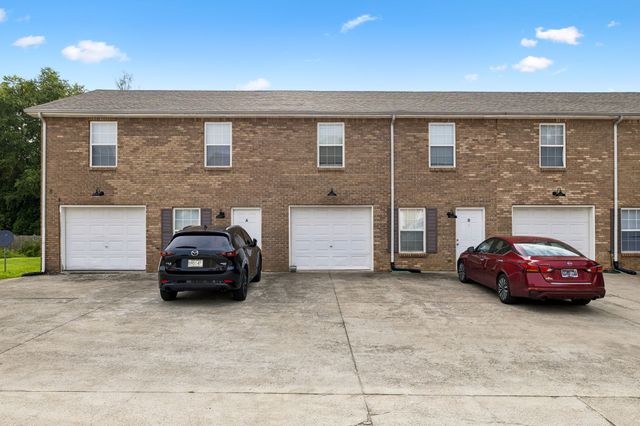 604 Cory Dr, Clarksville, TN 37040