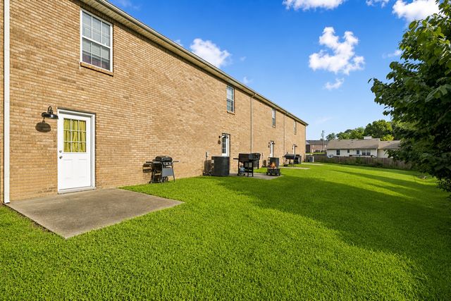 604 Cory Dr, Clarksville, TN 37040