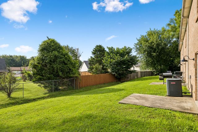 604 Cory Dr, Clarksville, TN 37040