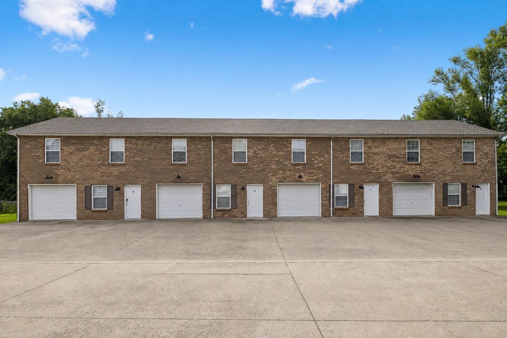 604 Cory Dr, Clarksville, TN 37040