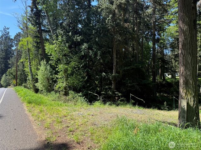 5860 Fish Road, Freeland, WA 98249
