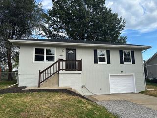 1609 Stacy Road, Harrisonville, MO 64701