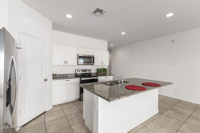 1180 W Paradise Way, Casa Grande, AZ 85122