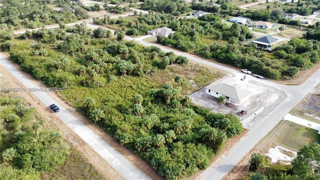 728 Cahn St E, Lehigh Acres, FL 33974