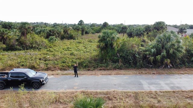 728 Cahn St E, Lehigh Acres, FL 33974