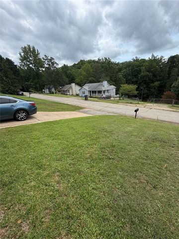 34 Shore Drive, Greenville, SC 29611