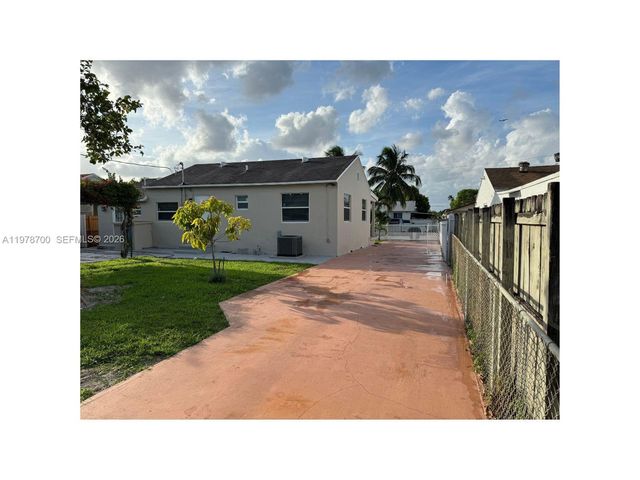 3644 NW 12th St, Miami, FL 33125