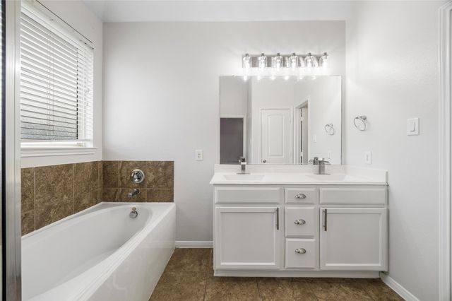 13211 Davenport Hills Lane, Humble, TX 77346