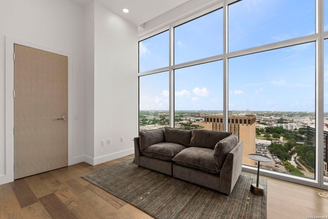 123 Lexington Ave Apt 1703, San Antonio, TX 78205