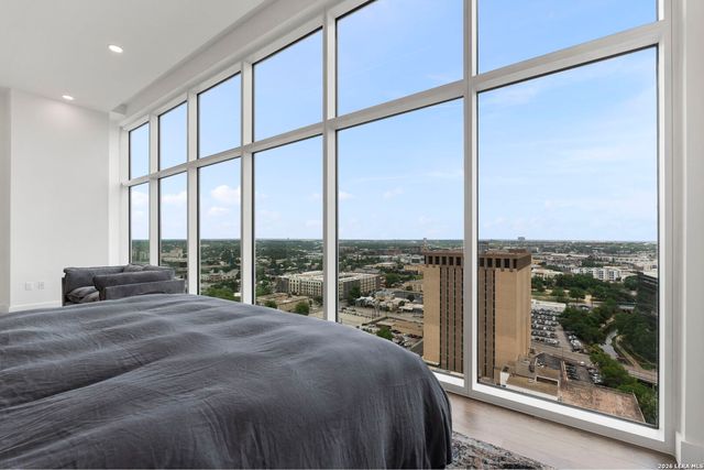123 Lexington Ave Apt 1703, San Antonio, TX 78205