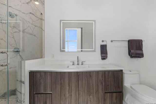 123 Lexington Ave Apt 1703, San Antonio, TX 78205