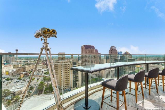 123 Lexington Ave Apt 1703, San Antonio, TX 78205
