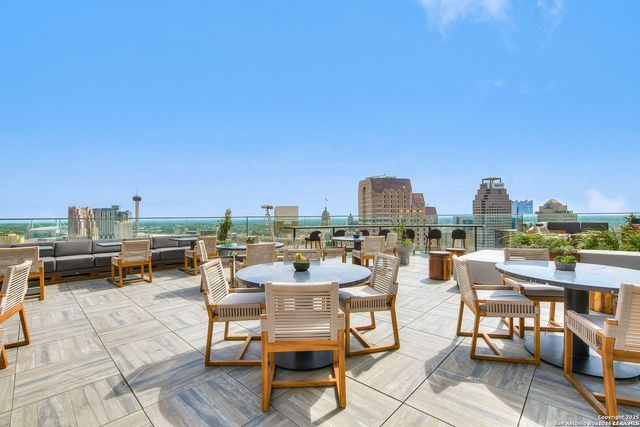 123 Lexington Ave Apt 1703, San Antonio, TX 78205