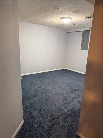 344 SW 28th Avenue, Cedar Rapids, IA 52404