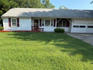 344 SW 28th Avenue, Cedar Rapids, IA 52404