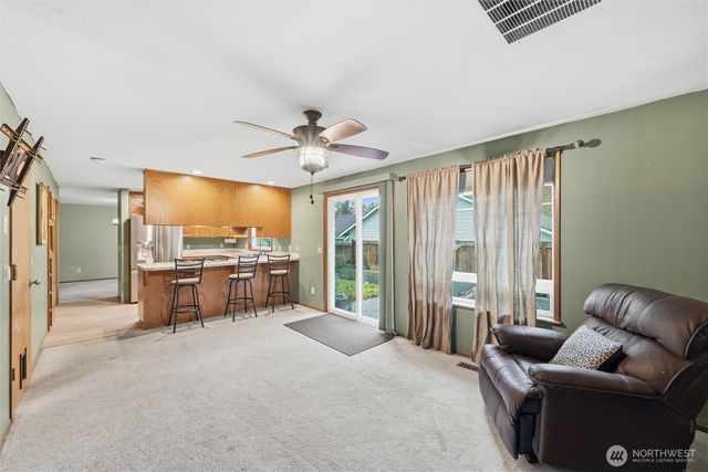 1850 NE 11th Avenue, Oak Harbor, WA 98277