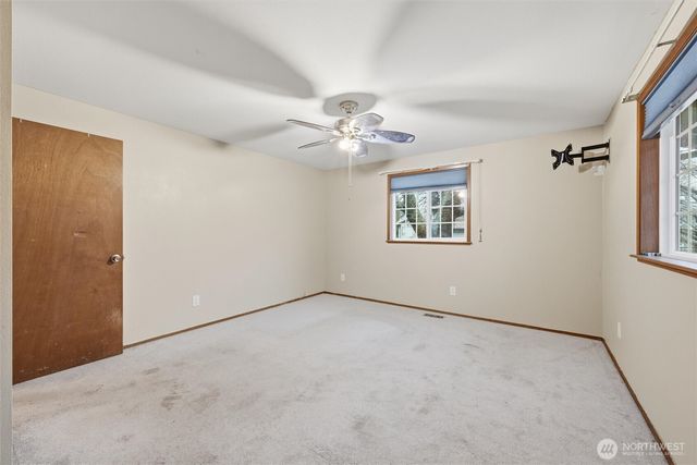 1850 NE 11th Avenue, Oak Harbor, WA 98277