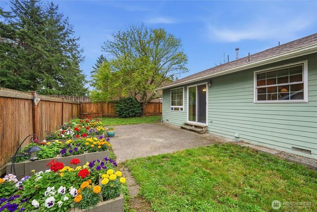 1850 NE 11th Avenue, Oak Harbor, WA 98277