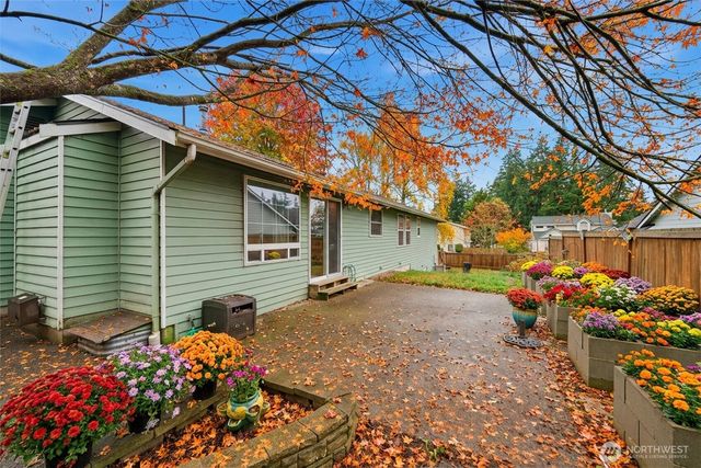 1850 NE 11th Avenue, Oak Harbor, WA 98277