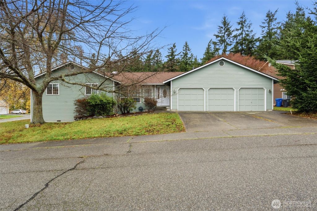 1850 NE 11th Avenue, Oak Harbor, WA 98277