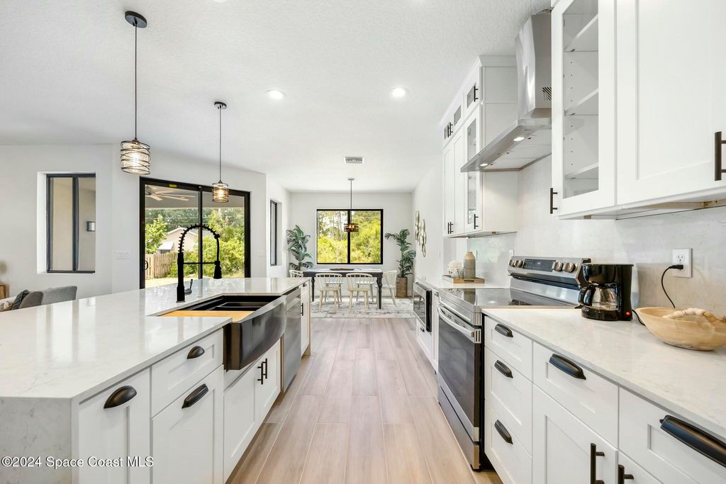Image 16 of property listing at 2275 Cogan Drive, Palm Bay, FL 32909