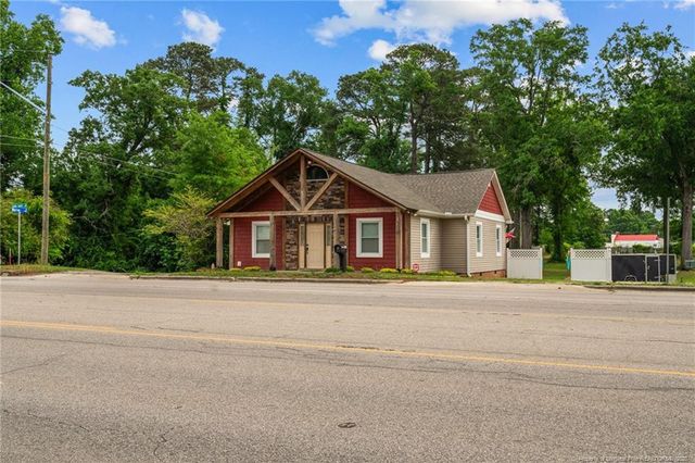 521 Cedar Creek Road, Fayetteville, NC 28312