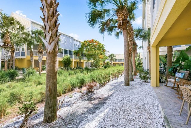 3201 NAUTICAL PLACE S, St Petersburg, FL 33712