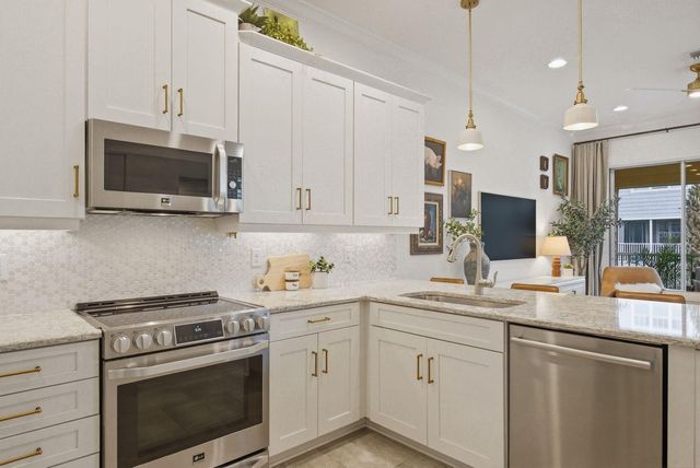 3201 NAUTICAL PLACE S, St Petersburg, FL 33712