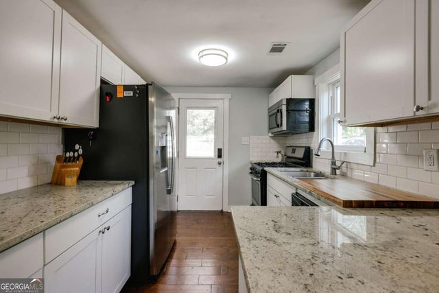 200 The Plaza, Athens, GA 30606
