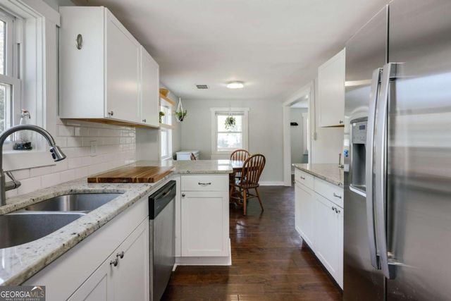 200 The Plaza, Athens, GA 30606