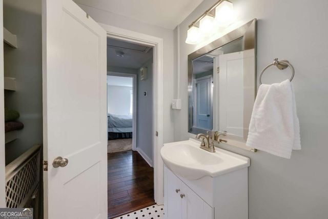 200 The Plaza, Athens, GA 30606