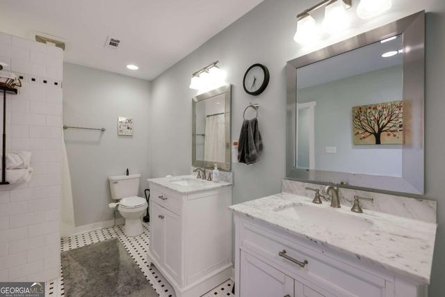 200 The Plaza, Athens, GA 30606