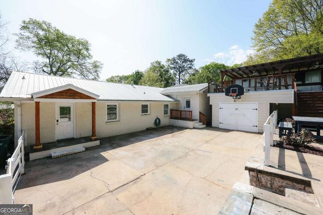 200 The Plaza, Athens, GA 30606