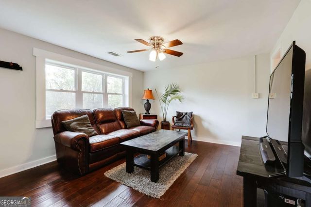 200 The Plaza, Athens, GA 30606