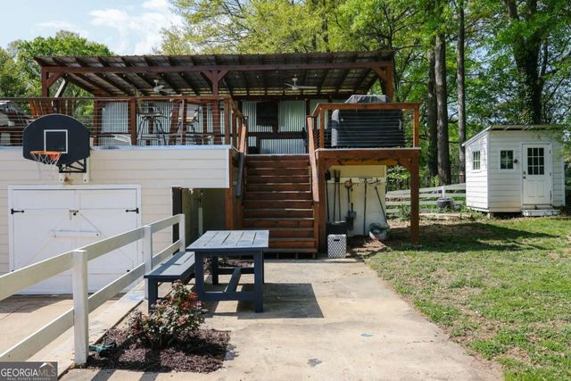 200 The Plaza, Athens, GA 30606