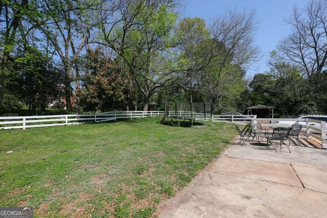 200 The Plaza, Athens, GA 30606