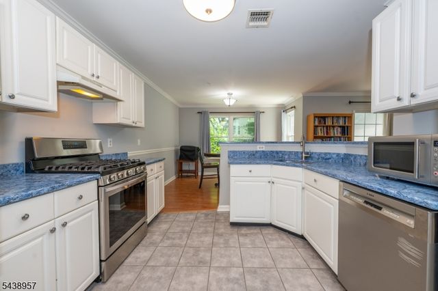 1006 Worthington Ct 1006, Denville Twp., NJ 07834